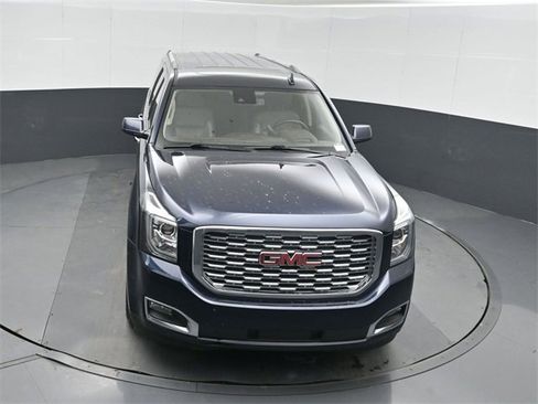 Used 2018 GMC Yukon XL Denali image 38