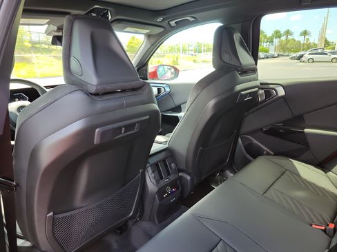 New 2026 BMW X3 xDrive30i w/ Premium Package AWD/4WD image 9