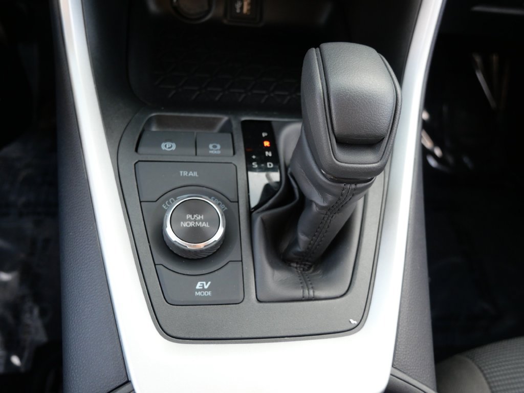 Certified 2025 Toyota RAV4 LE AWD/4WD image 23