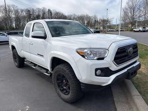 Used 2019 Toyota Tacoma SR5 image 9