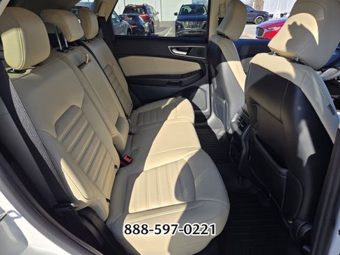 Used 2024 Ford Edge SEL w/ Convenience Package image 17