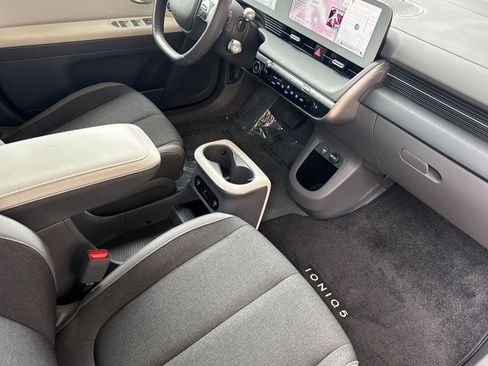 Used 2024 Hyundai Ioniq 5 SEL RWD image 17