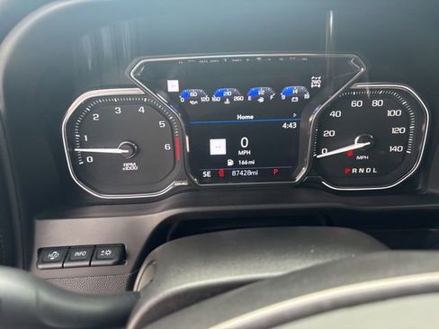 Used 2022 GMC Sierra 1500 AT4 w/ AT4 Premium Package AWD/4WD image 9