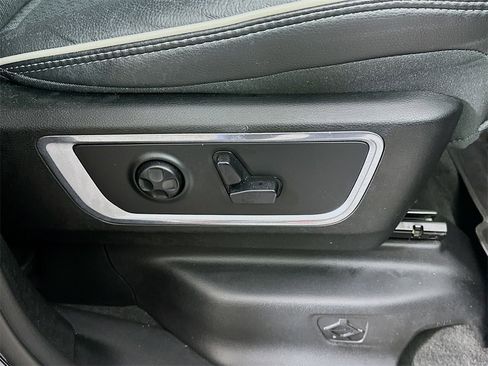 Used 2021 RAM 1500 Laramie w/ Sport Appearance Package image 24