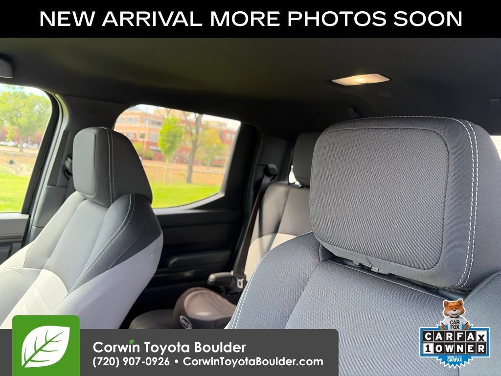 Used 2025 Toyota Tacoma TRD Sport AWD/4WD image 11