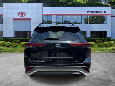 Used 2022 Toyota Highlander XSE AWD/4WD image 6