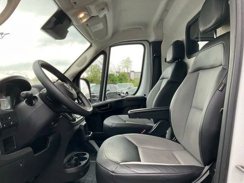 Used 2025 RAM ProMaster 2500 w/ Convenience Group FWD image 18