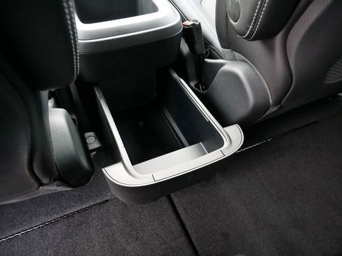 New 2026 Chrysler Pacifica Select image 18