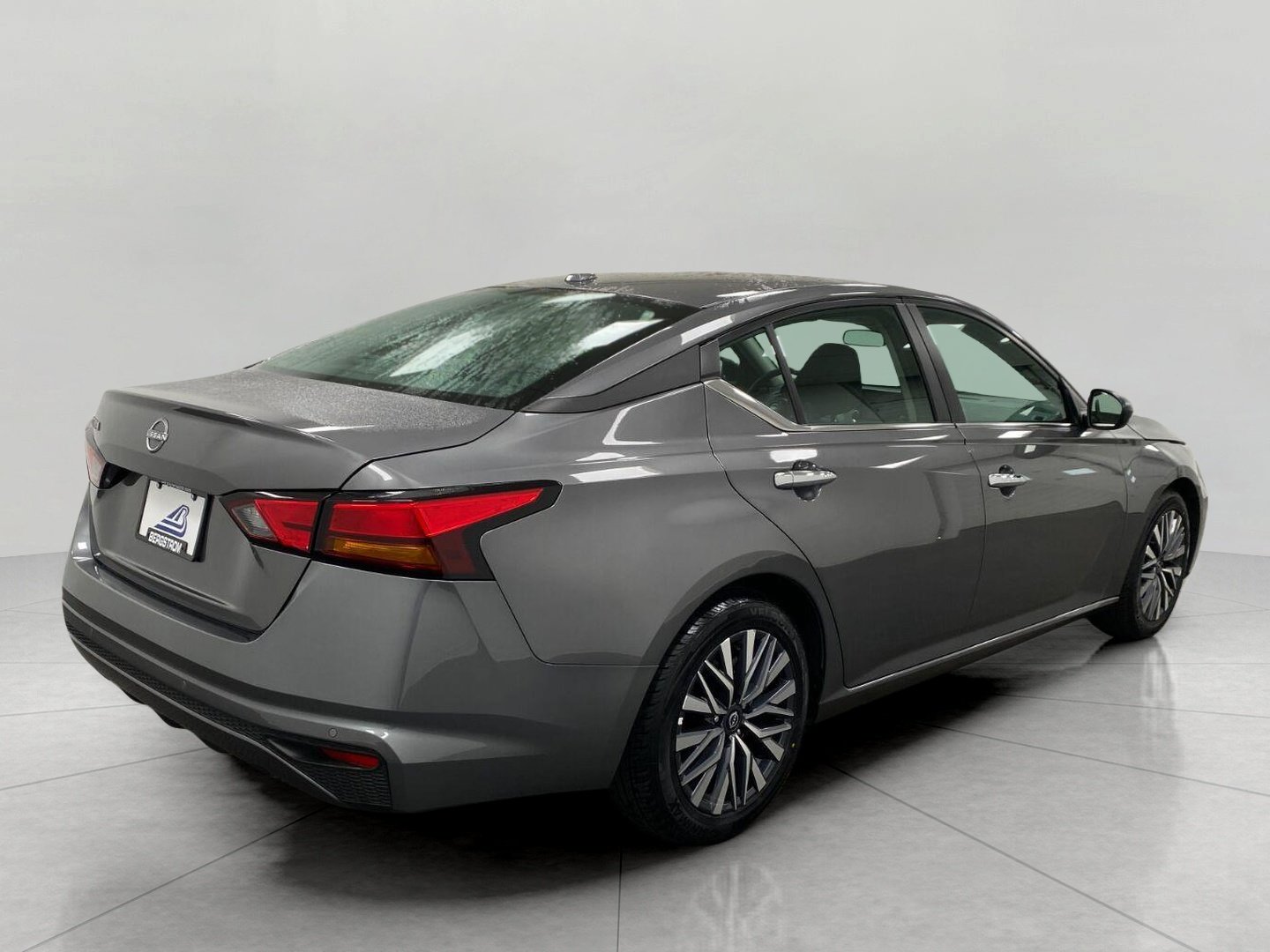 Certified 2025 Nissan Altima 2.5 SV FWD image 3