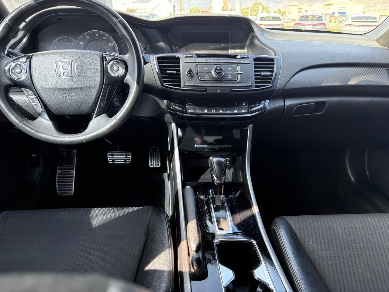 Used 2017 Honda Accord Sport image 9