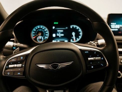 Used 2024 Genesis G70 2.5T w/ Sport Prestige Package image 23