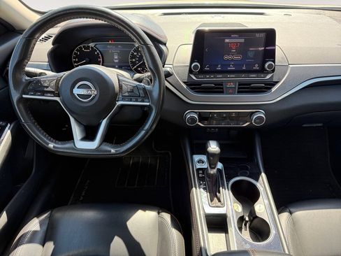 Used 2024 Nissan Altima 2.5 SR FWD image 10
