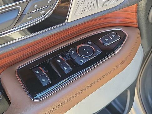 Used 2024 Lincoln Navigator L Reserve image 22