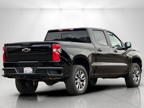 Used 2025 Chevrolet Silverado 1500 LT Trail Boss w/ LT Trail Boss Premium Package AWD/4WD image 3