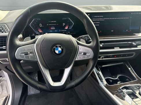Used 2023 BMW X7 xDrive40i w/ Premium Package AWD/4WD image 32