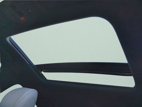 Used 2025 Genesis G70 2.5T w/ Sport Prestige Package image 19