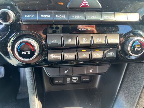 Used 2018 Kia Sportage EX image 19