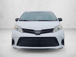 Used 2020 Toyota Sienna L video 2