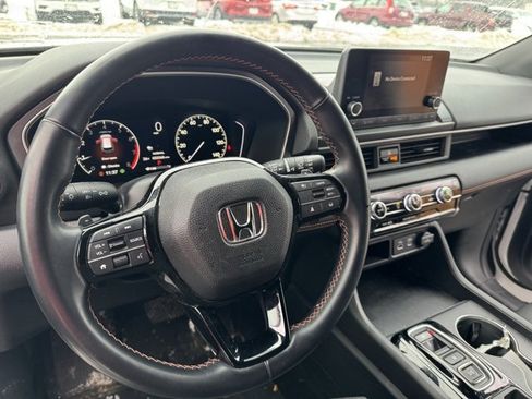 Used 2023 Honda Pilot Sport image 15