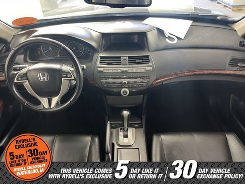 Used 2010 Honda Crosstour EX-L image 17