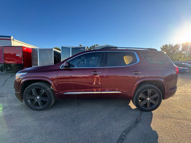 Used 2017 GMC Acadia Denali w/ Technology Package AWD/4WD image 4