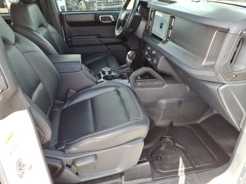 Certified 2025 Ford Bronco Badlands AWD/4WD image 11