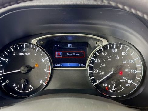 Used 2020 Nissan Pathfinder SV FWD image 14