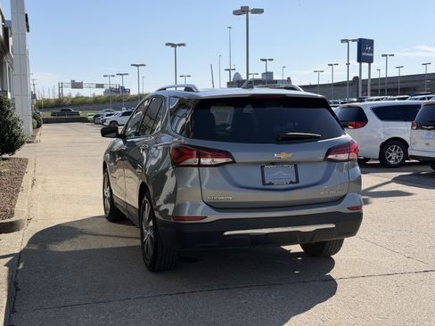 Used 2023 Chevrolet Equinox Premier image 7