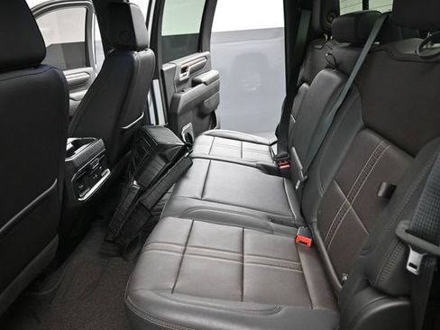 Used 2024 Chevrolet Silverado 2500 High Country w/ High Country Premium Package AWD/4WD image 15