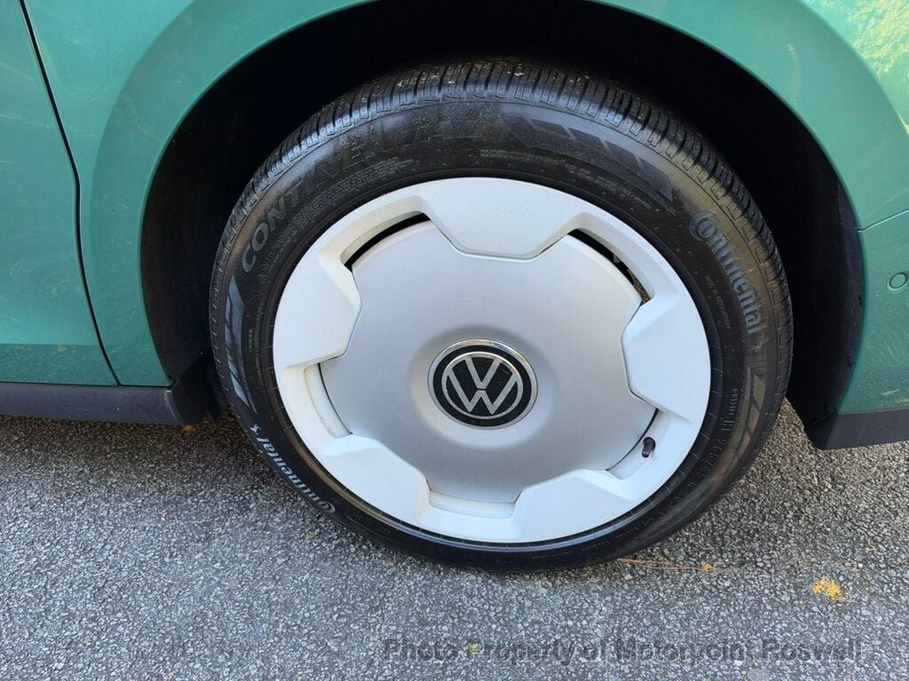 Used 2025 Volkswagen ID. Buzz 1st Edition AWD/4WD image 9