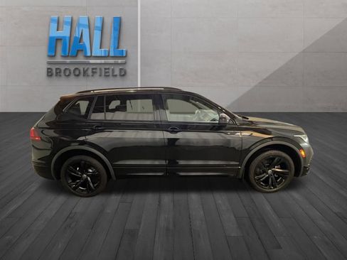 Certified 2024 Volkswagen Tiguan SE R-Line image 7