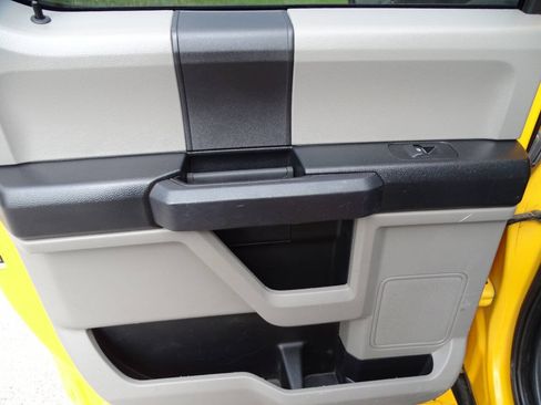 Used 2019 Ford F150 4x4 SuperCrew XL w/ Equipment Group 101A Mid image 29