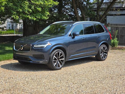Used 2020 Volvo XC90 T6 Momentum w/ Protection Package Premier AWD/4WD image 1