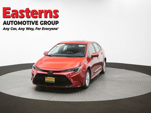 Used 2020 Toyota Corolla LE w/ LE Premium Package image 55