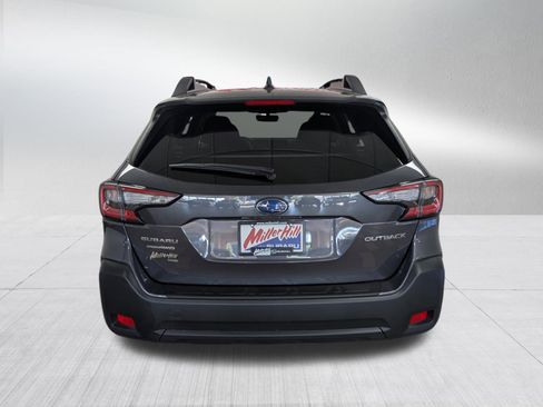 Used 2025 Subaru Outback Premium image 19
