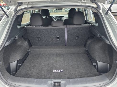 Used 2022 Nissan Rogue Sport S image 19
