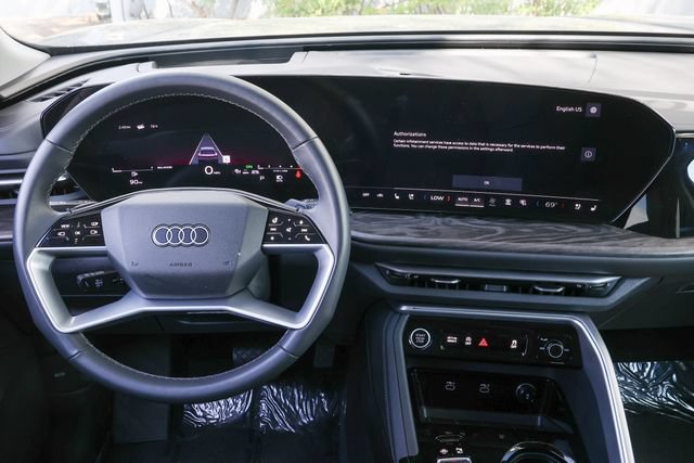 Certified 2025 Audi Q5 Premium AWD/4WD image 8