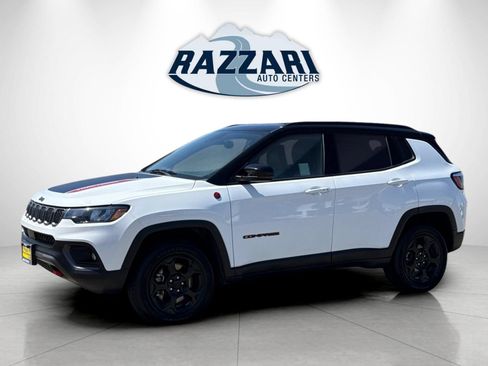 Used 2024 Jeep Compass Trailhawk AWD/4WD image 7