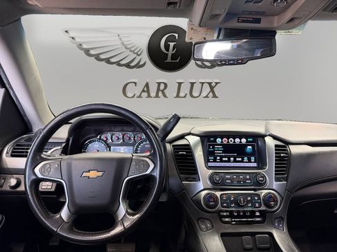 Used 2019 Chevrolet Suburban LT RWD image 10