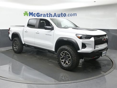 New 2026 Chevrolet Colorado ZR2 image 2
