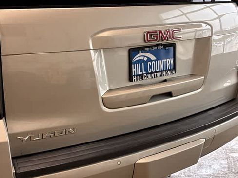 Used 2017 GMC Yukon SLE image 13