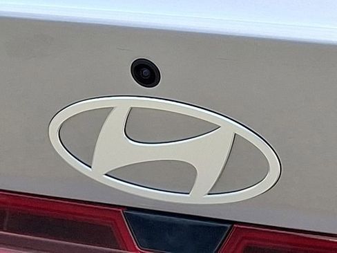 Certified 2026 Hyundai Elantra SE FWD image 30