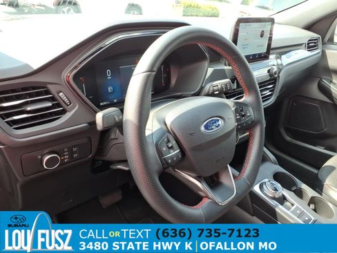 Used 2025 Ford Escape ST-Line AWD/4WD image 8