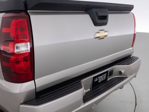 Used 2007 Chevrolet Avalanche LT w/ LT Preferred Equipment Group AWD/4WD image 17
