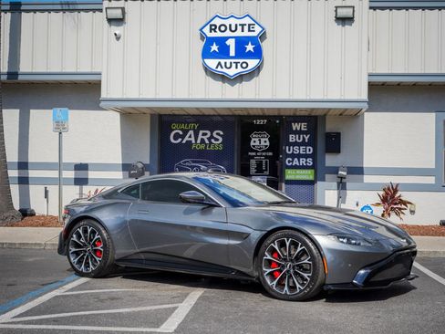 Used 2019 Aston Martin V8 Vantage Coupe RWD image 3