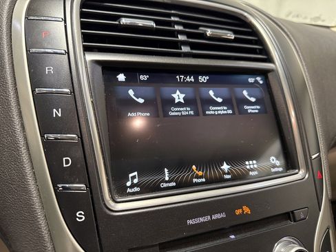 Used 2017 Lincoln MKX Reserve image 19