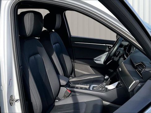 Used 2024 Audi Q3 2.0T Premium Plus w/ Premium Plus Package image 29