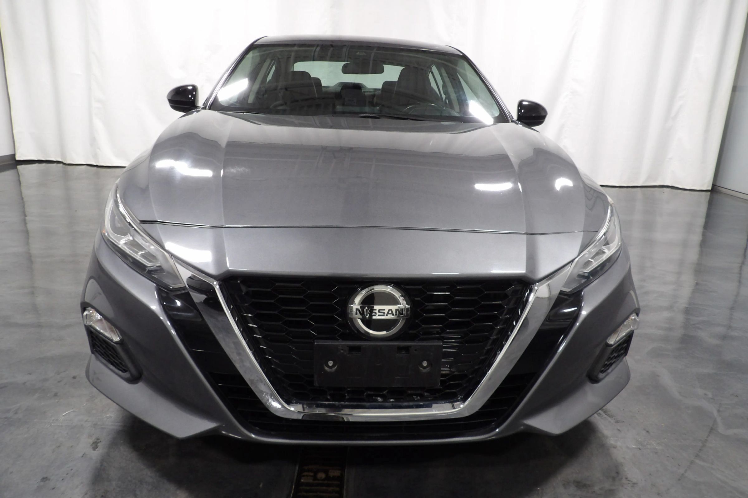 Used 2022 Nissan Altima 2.5 SR FWD image 2
