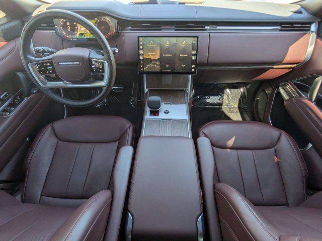 Used 2025 Land Rover Range Rover Long Wheelbase Autobiography AWD/4WD image 17