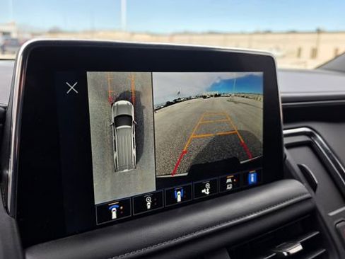 Used 2022 Chevrolet Tahoe Z71 w/ Off-Road Capability Package image 15